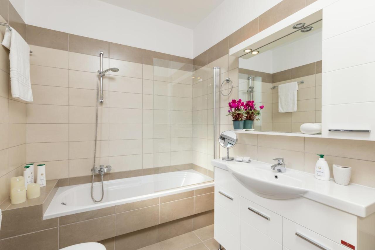 White Stone By Rodostamo Collection Villa