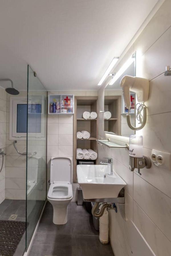 Tiny Penthouse, Big Terrace Apartment