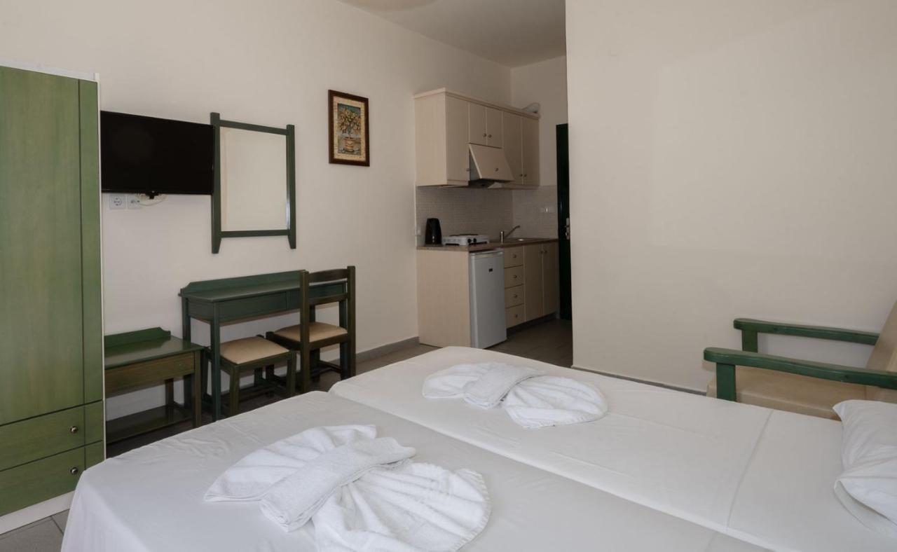 Aretousa Apartment *