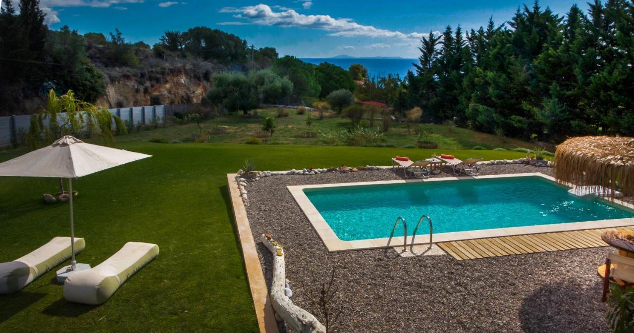 Driftwood Villa Karavados