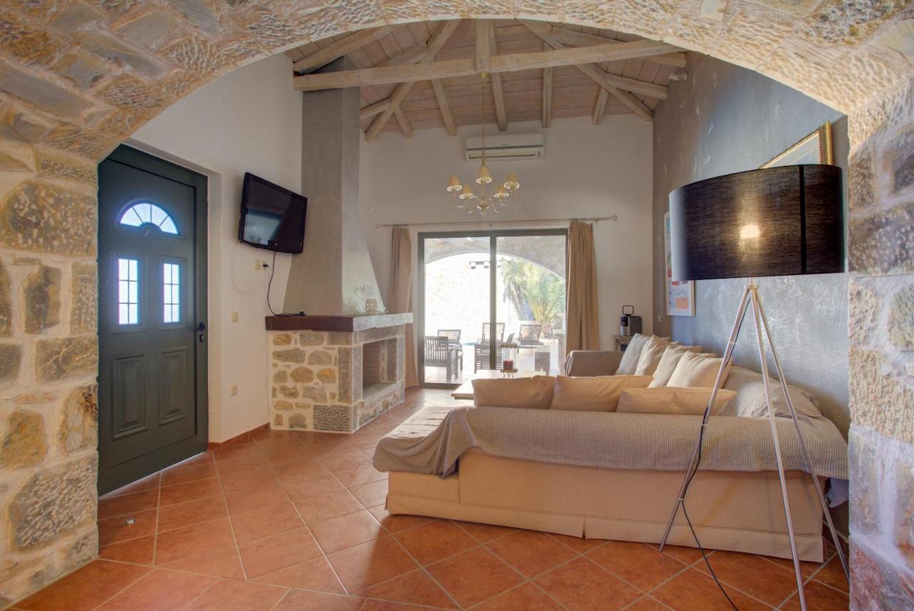 Mani Stone Towers Guest house 3*