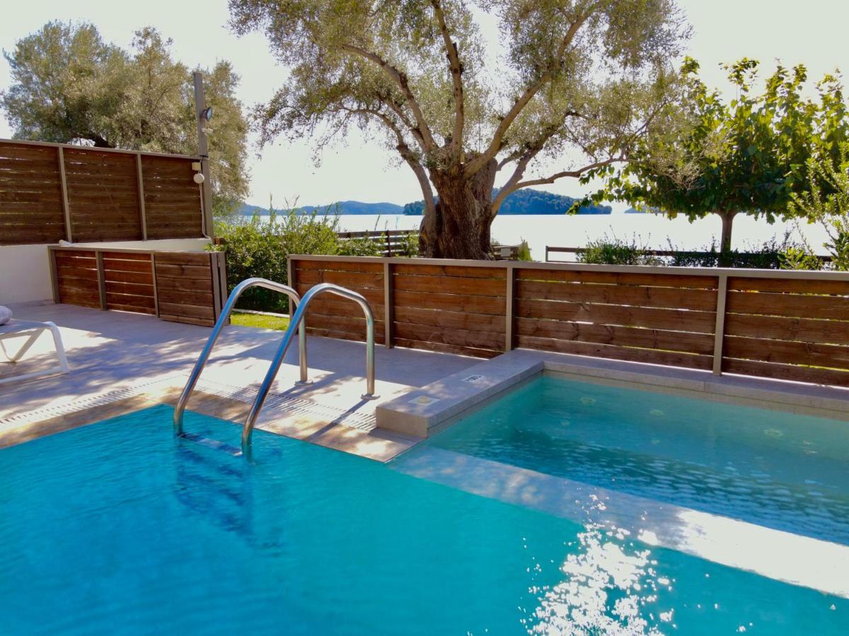 Acqua Di Mare Front Villas Villa