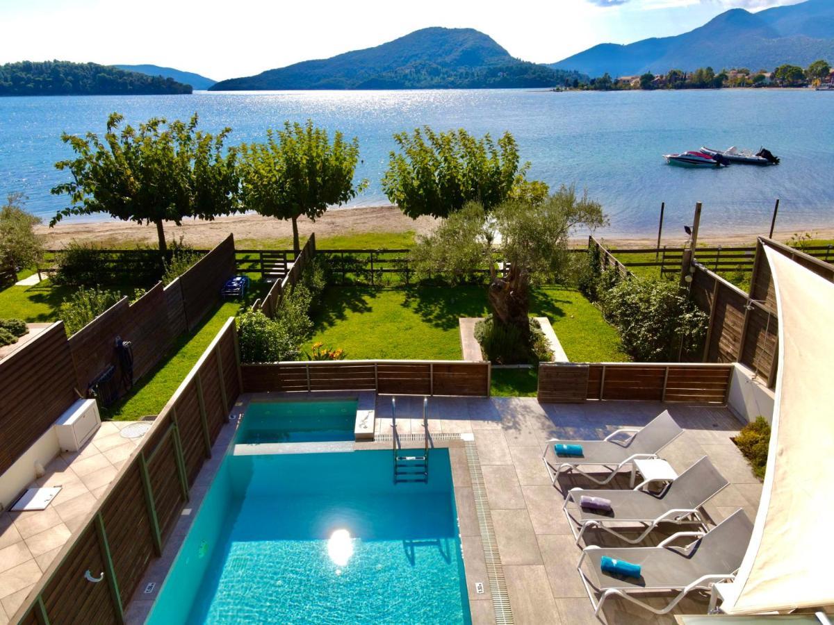 Acqua Di Mare Front Villas