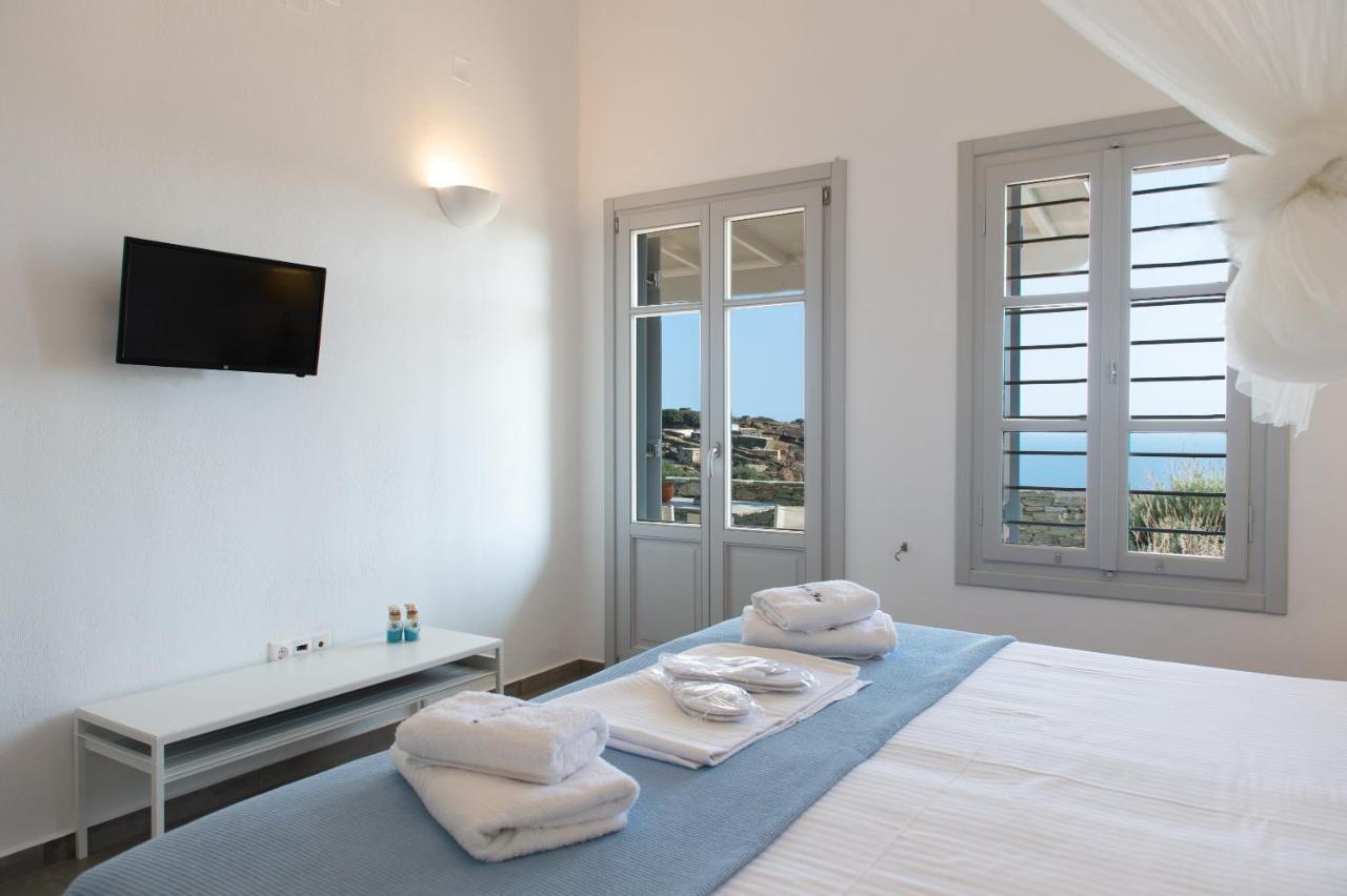White House * Faros (Sifnos)