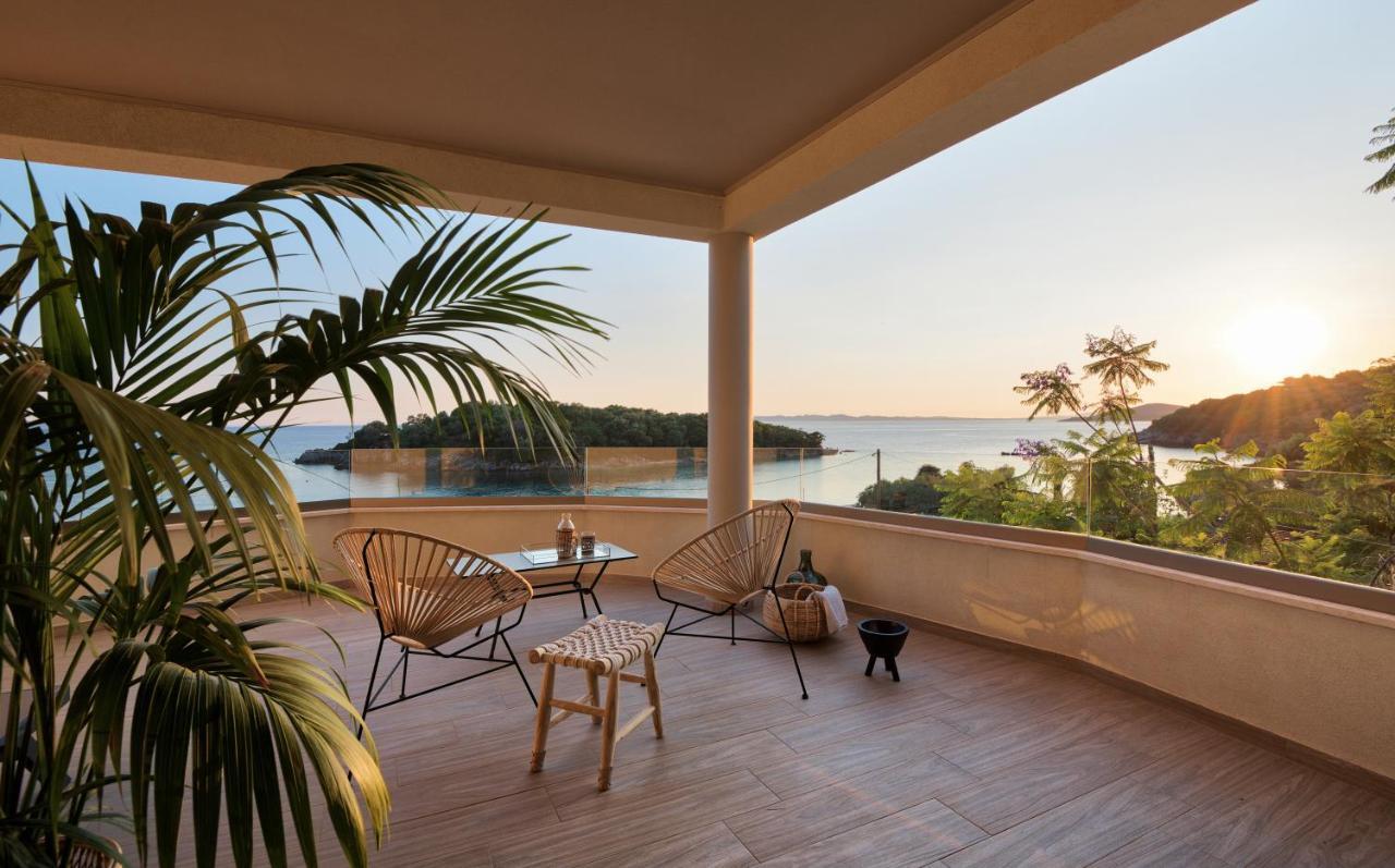Prima Vista Beachfront Boutique Hotel 5*