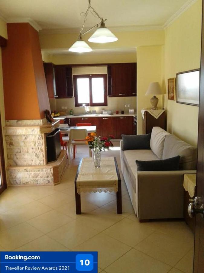 Avia, House With Privillaged View, 100 Meters From The Sea Holiday home