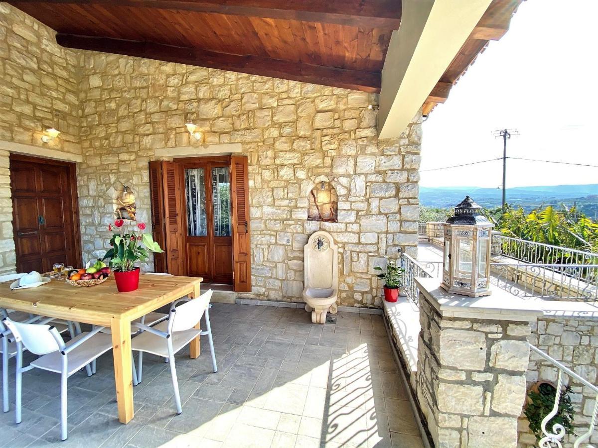 Eros Villa