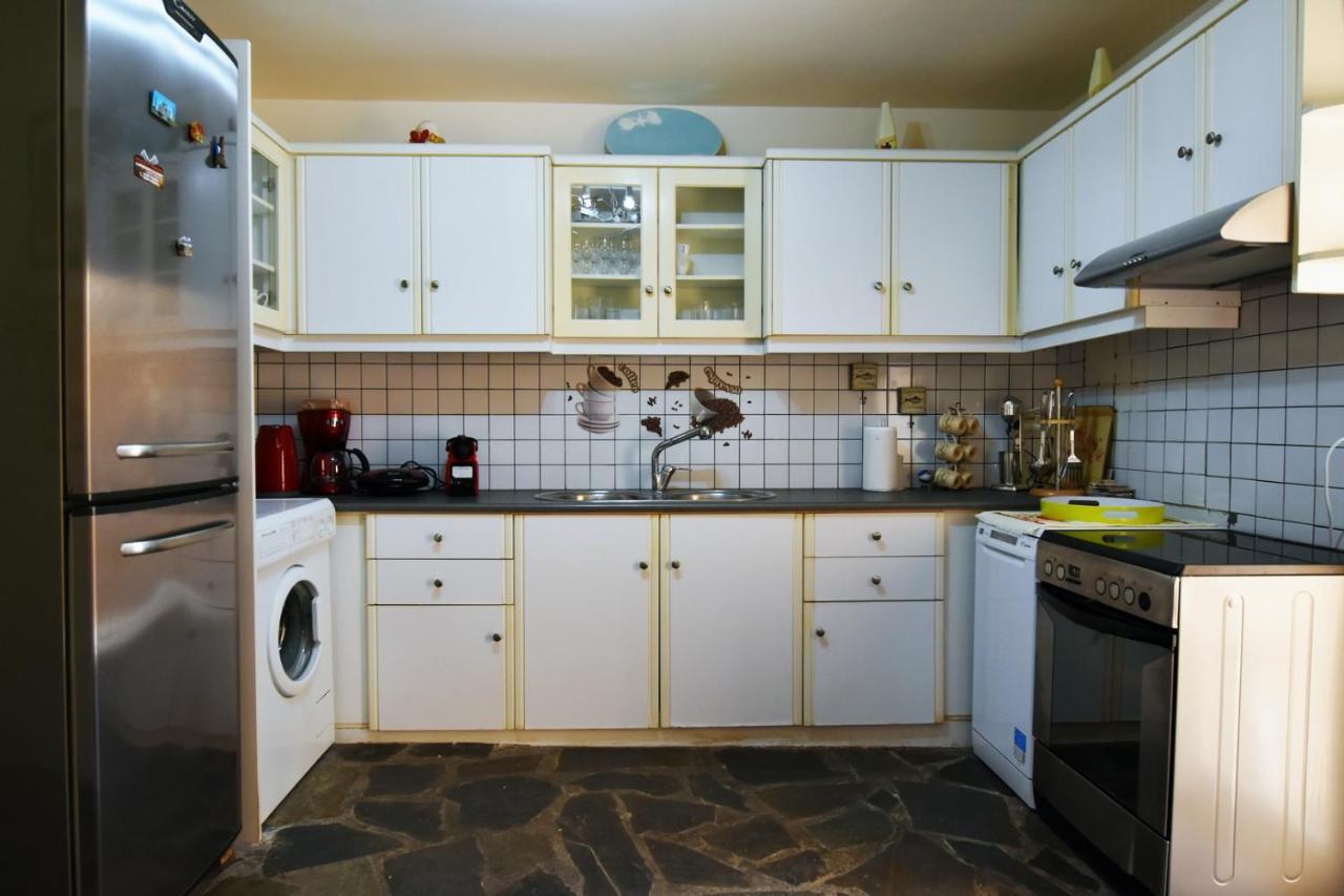 Family With A Fantastic Sea View, 5 Minutes From The Beaches Holiday home Koundouros