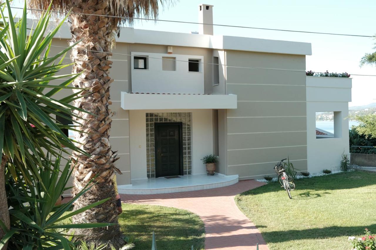 Apartment Crystal Bay Palaiontsiflikion