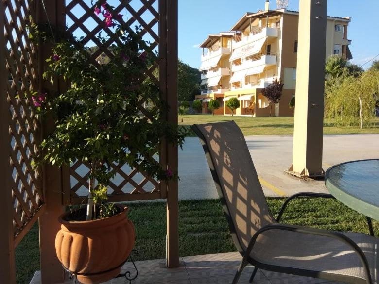 Alex House Aparthotel Zacharo
