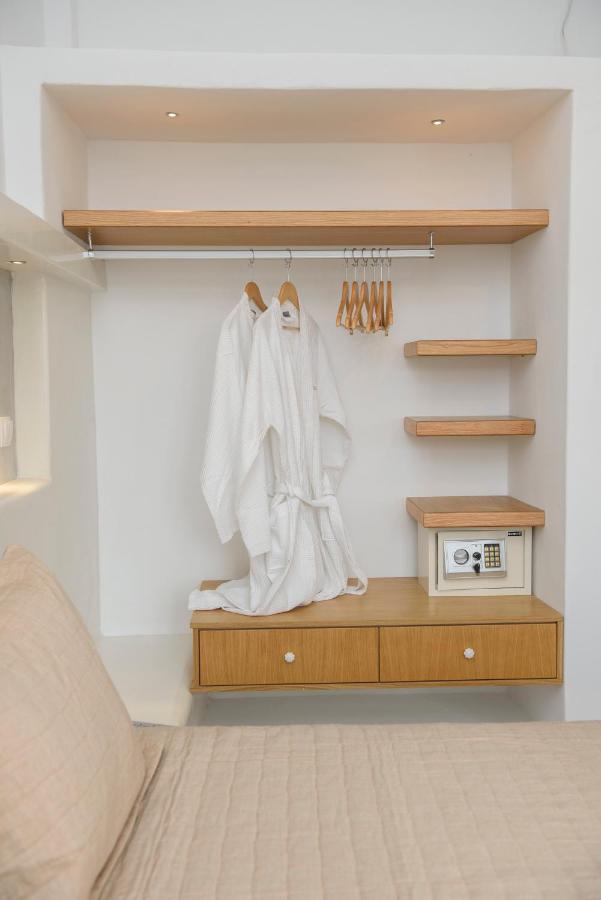 Apartment Theasis *