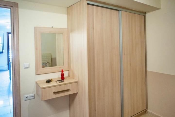 E & M Apartment