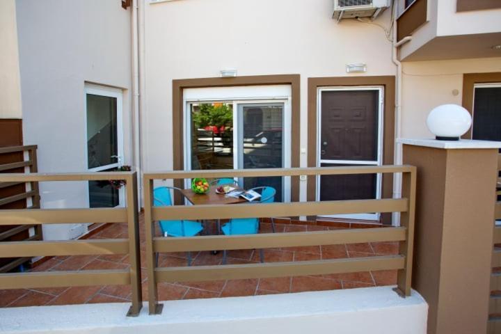 E & M Apartment *