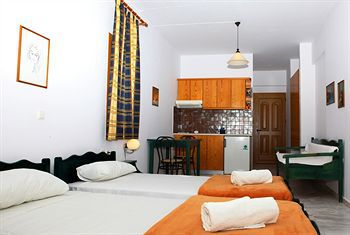 Idomeneas & Hotel 2*