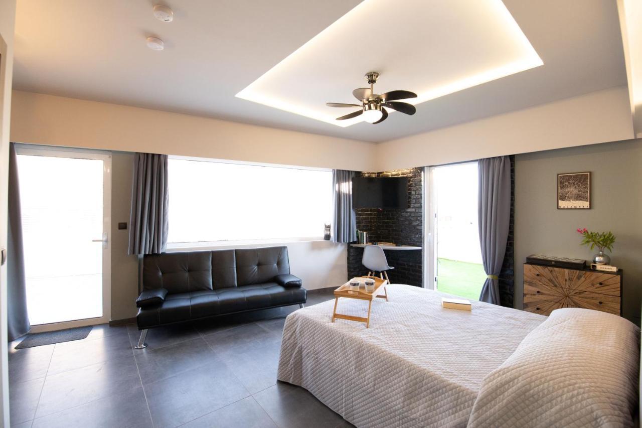 Tiny Penthouse, Big Terrace Apartment *