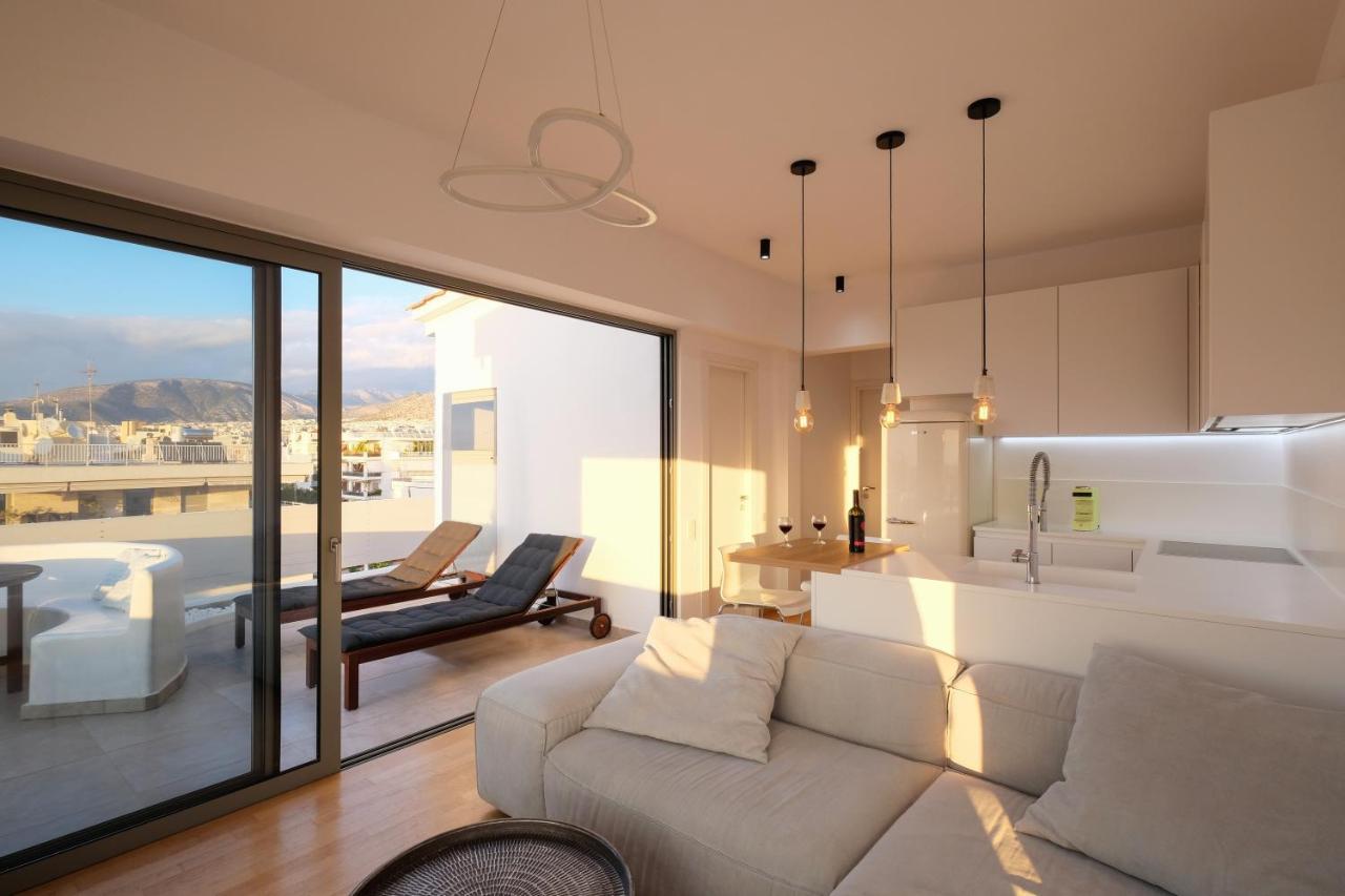 Amazing At Glyfada With Sea View & Jacuzzi Apartment *