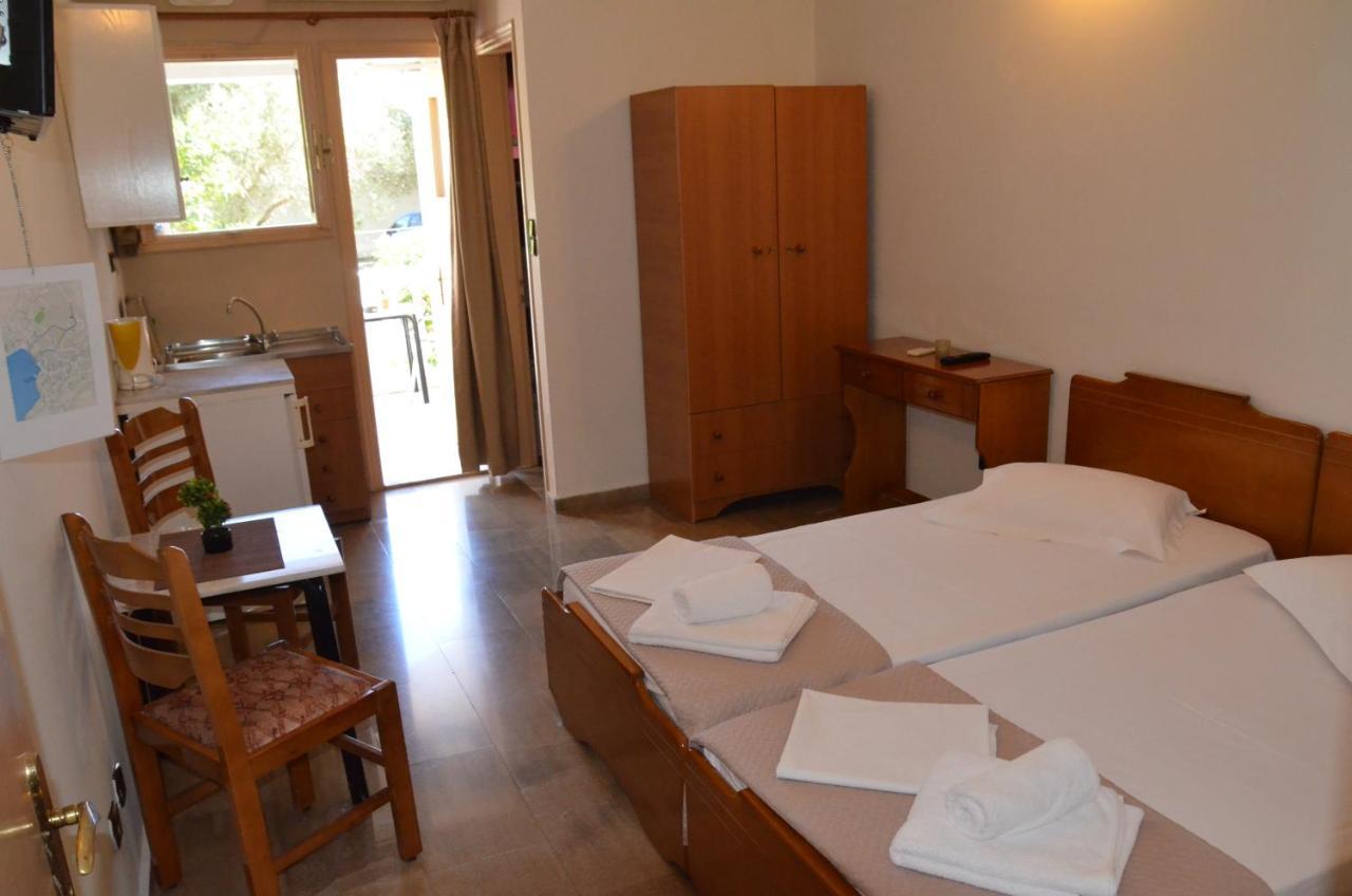 Aparthotel Petros