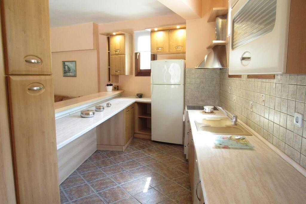Christie's Ground Floor By The Sea Holiday home *