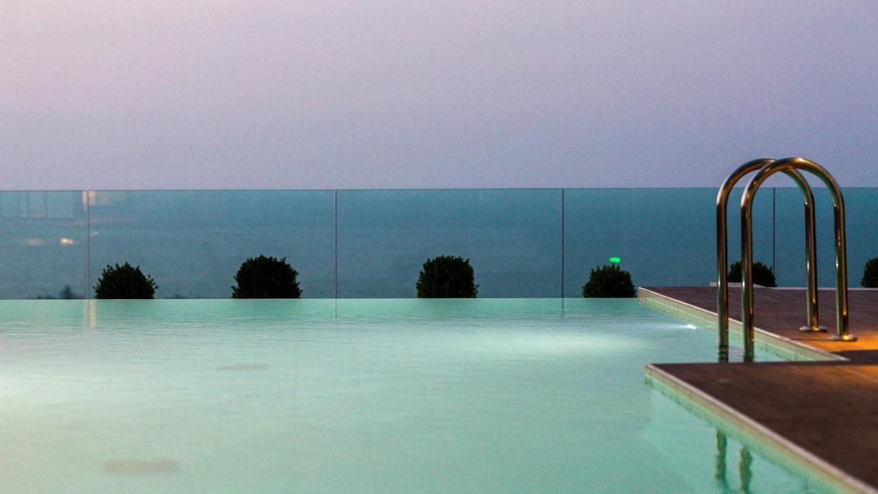 Emilia I Luxury, Amazing Seaview, Next To The Town *
