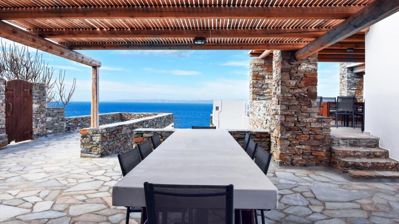 Stone With A Sea Water Swimming Pool And A Sea And Sunset View Holiday home
