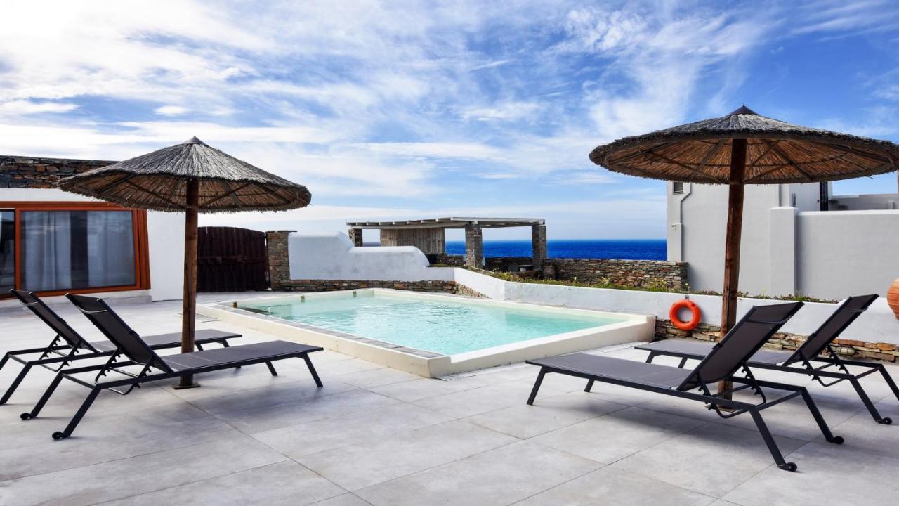 Stone With A Sea Water Swimming Pool And A Sea And Sunset View Holiday home *
