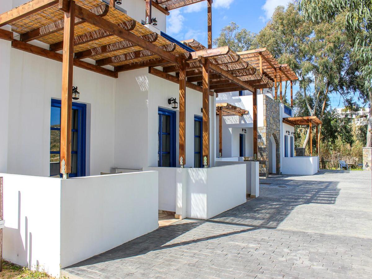 Almiriki Serifos 3* Livadakia