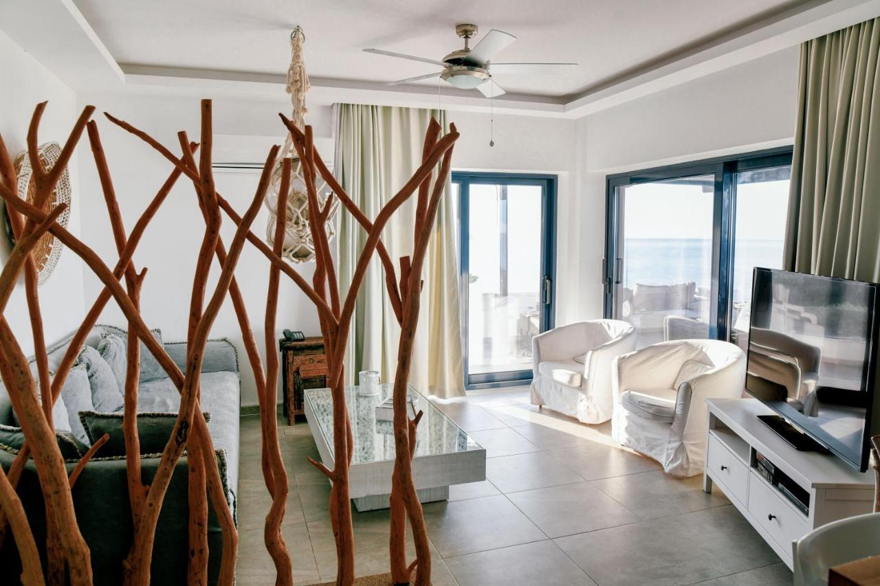 Samothraki Boutique Makrilies
