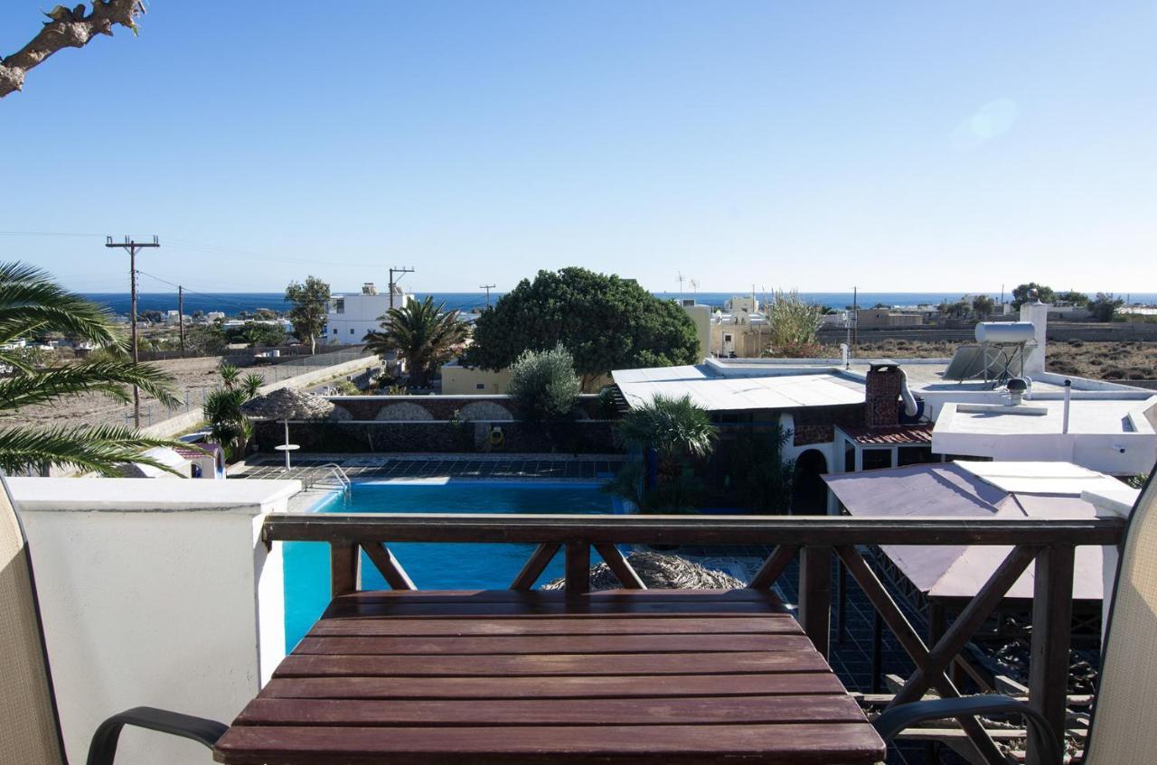 Santorini Hotel 2*