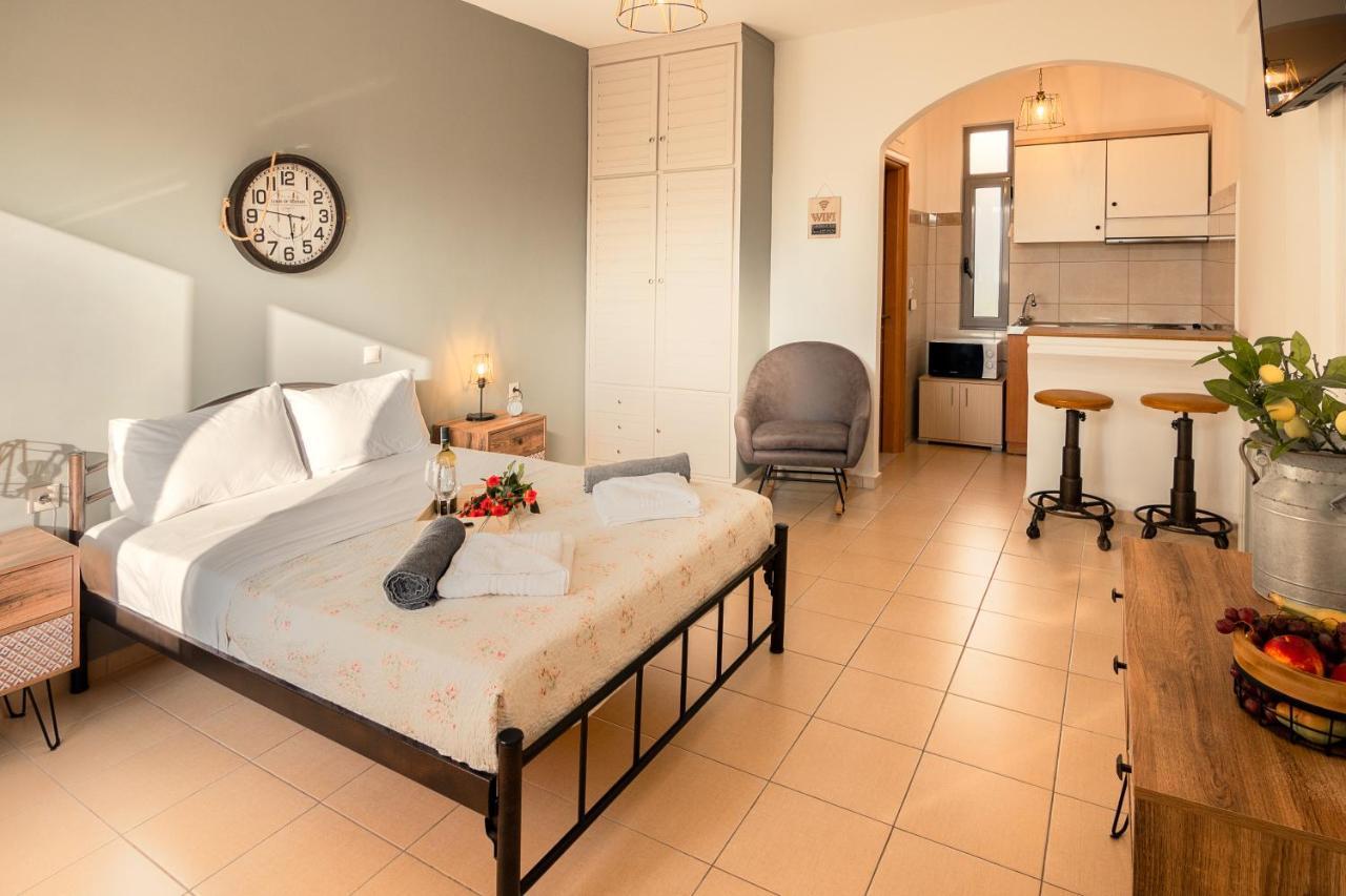 Krini Aparthotel 2*