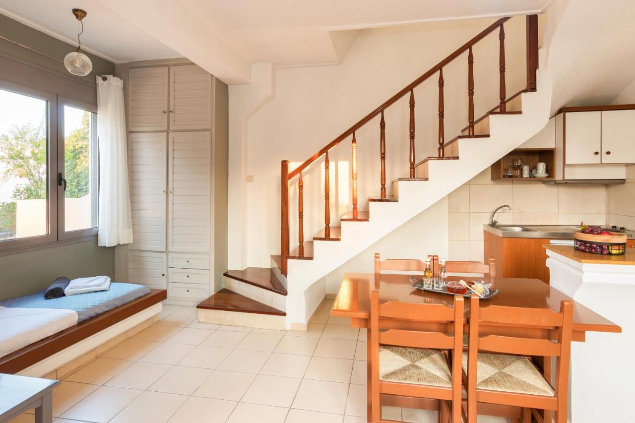 Krini Aparthotel 2*