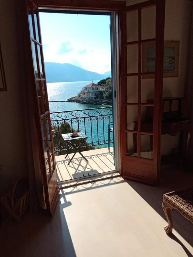 Fey's House Waterfront -