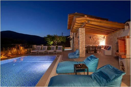 Dell Mar Stone House Villa