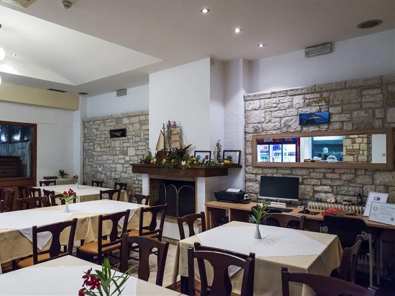 Aparthotel Akroyali & Messinia