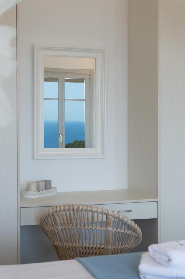 White House Faros (Sifnos)