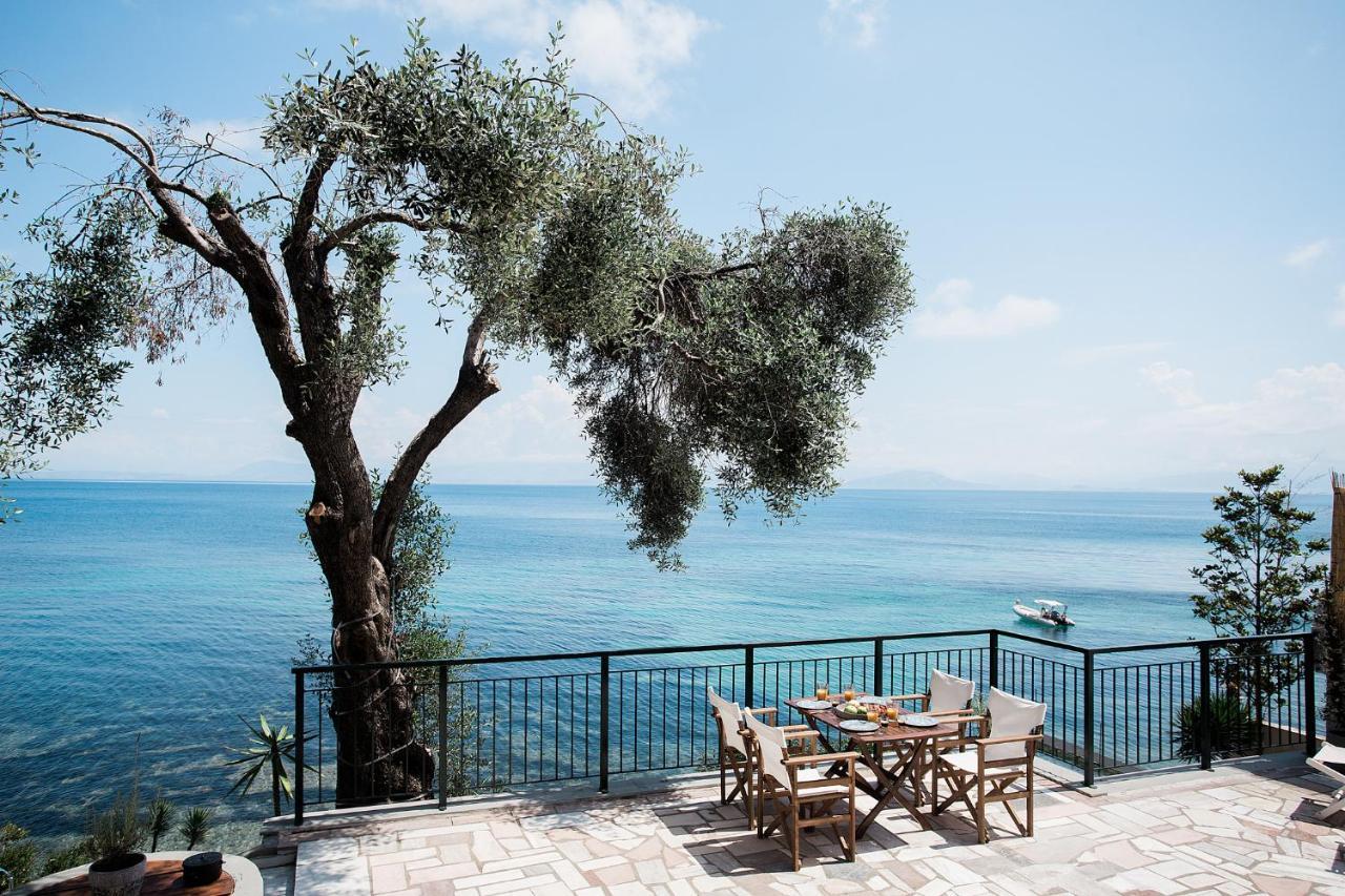 Holiday home Paul Seafront House Mesongi