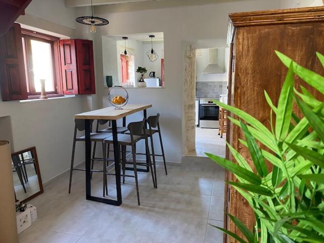Guest house La Perla De *