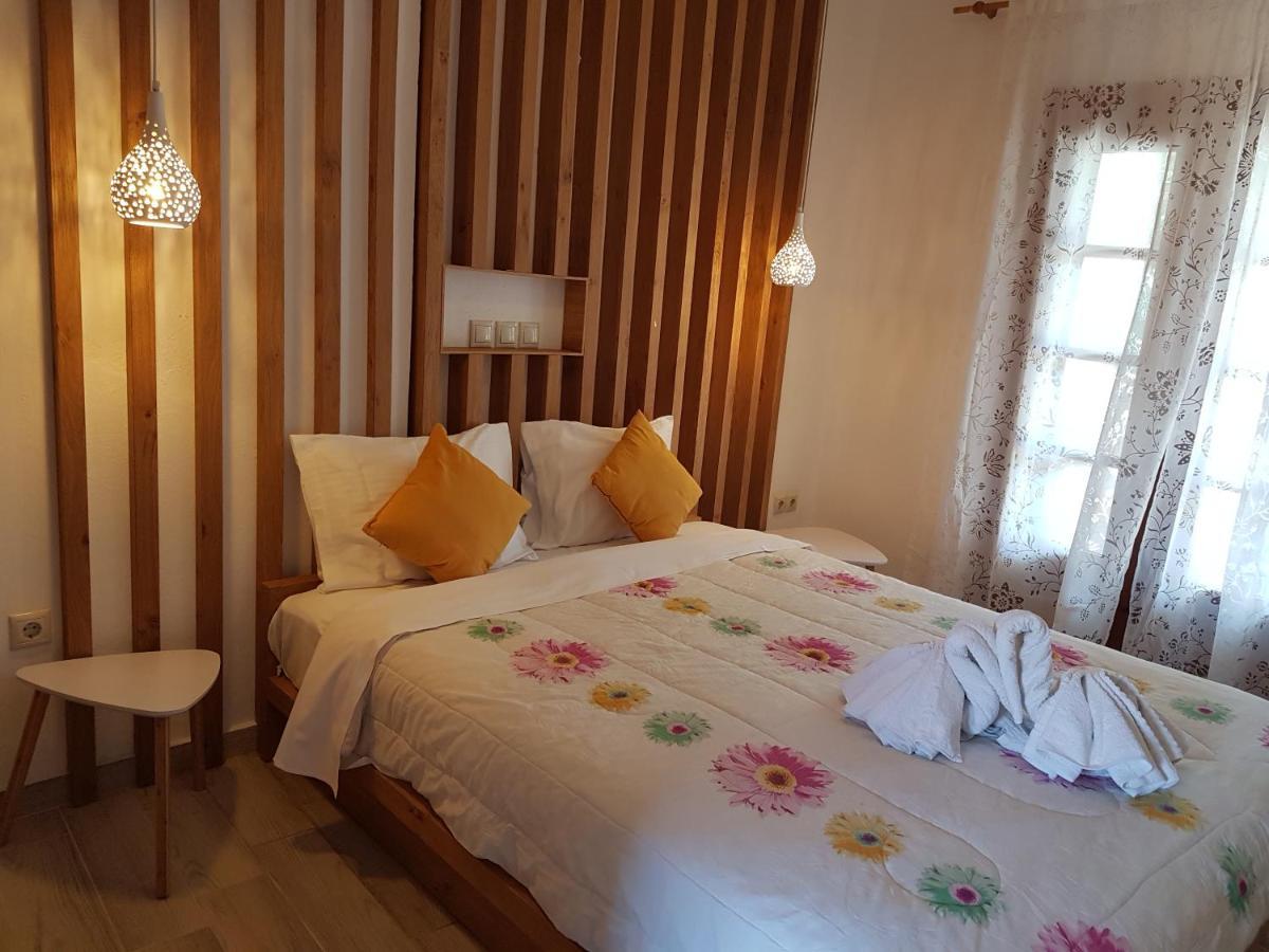 Marina Hotel