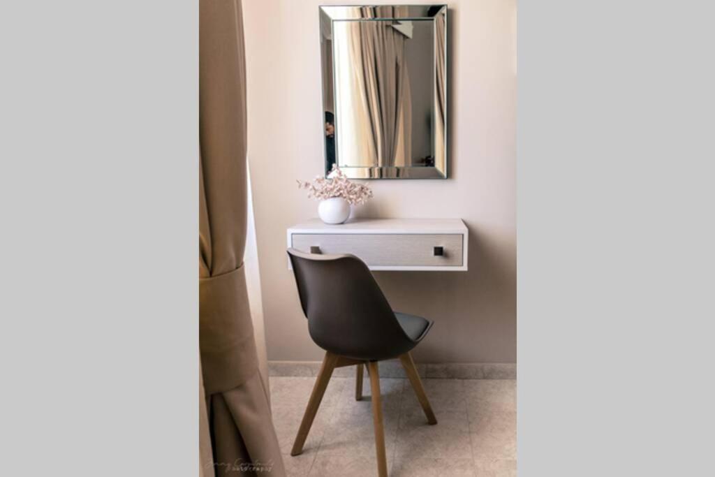 Remvi Deluxe 202 With Sea View * Karpathos Town (Pigadia)