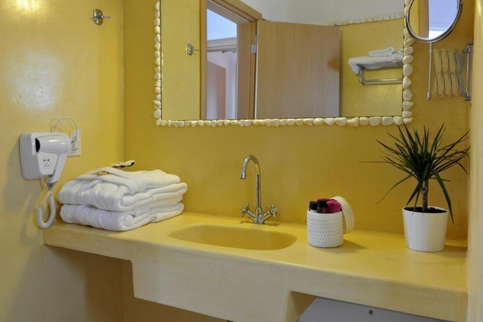 Villa Luxury Paros Villa 1 Bedroom Villa Vrachian Earth Private Jacuzzi Beautiful Views Naousa