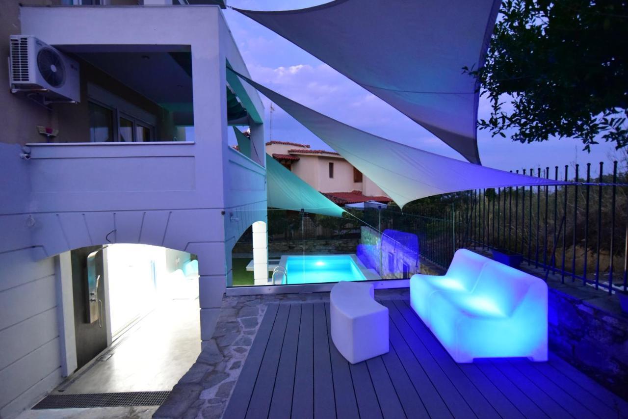 Alpha Delta Pool Apartment *