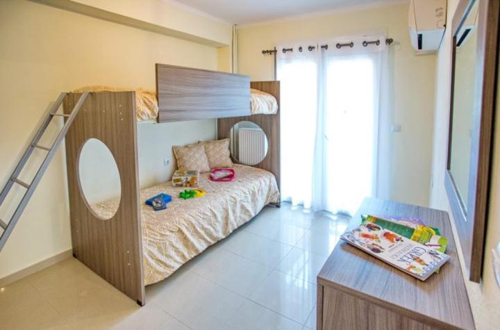 E & M Apartment Nea Iraklitsa