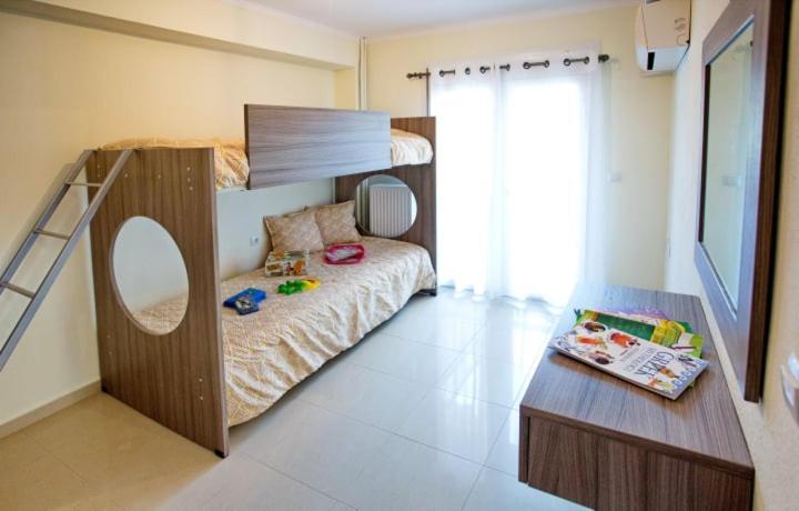 Apartment E & M *