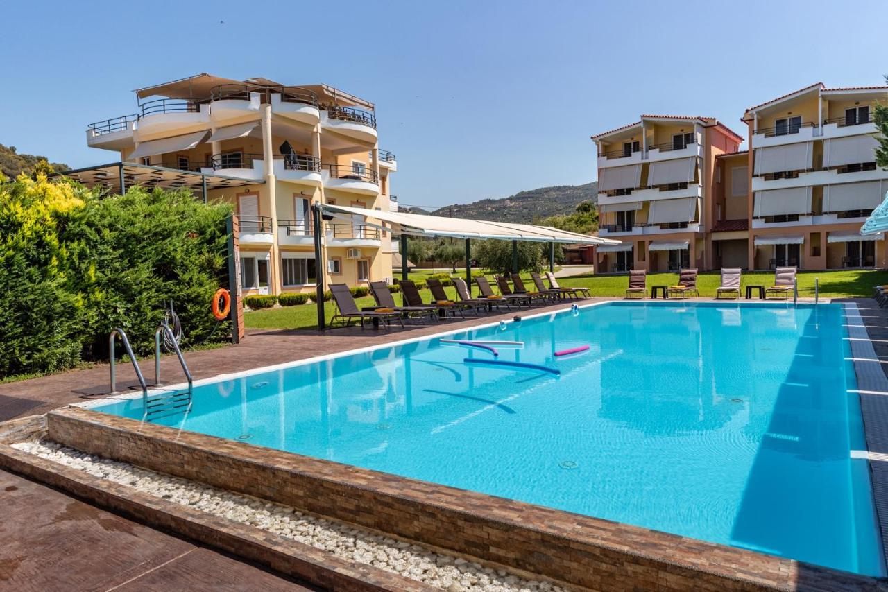 Anilio Plaza Zacharo
