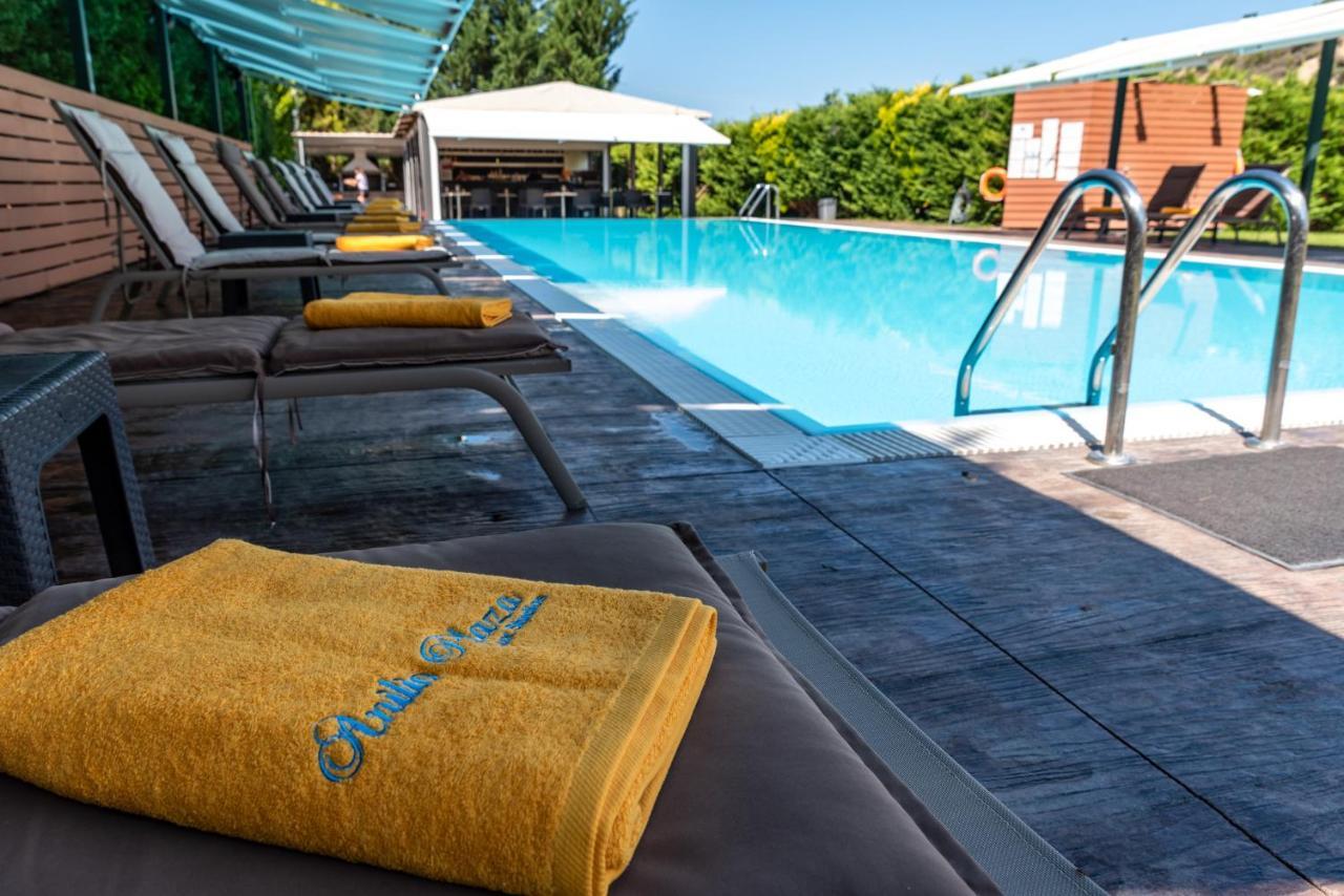 Anilio Plaza Zacharo