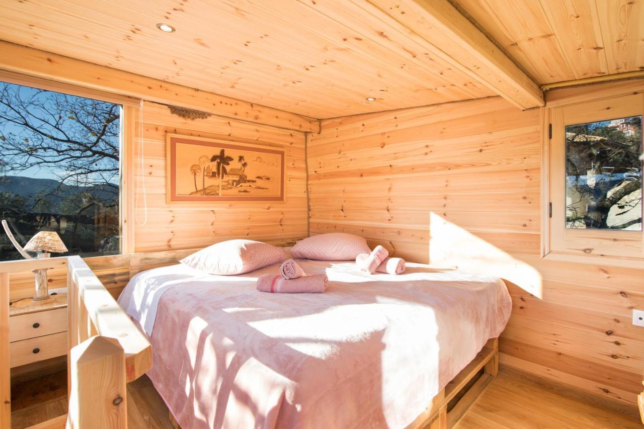 Holiday home Romantic Tree House *