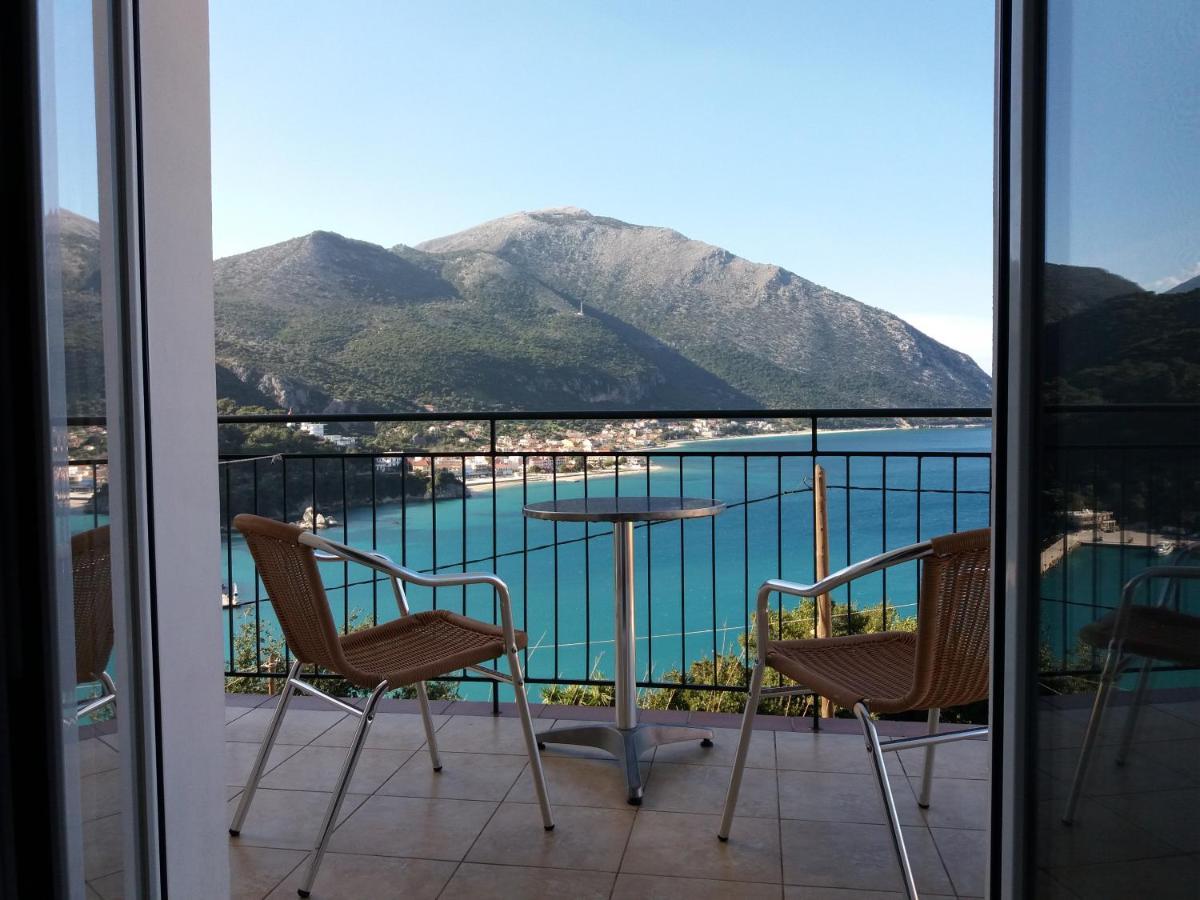 Oceanis 2* Poros (Kefalonia)