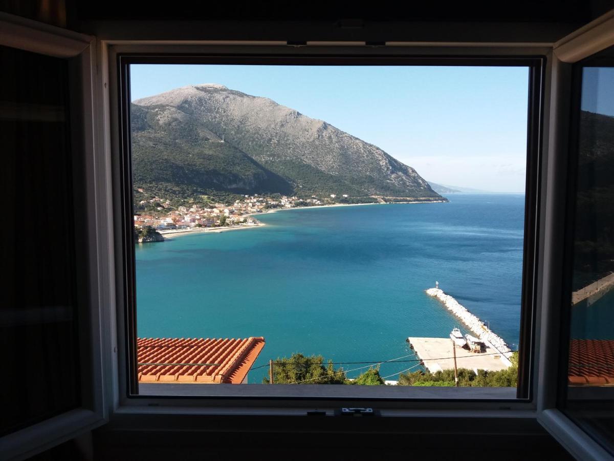 Oceanis 2* Poros (Kefalonia)