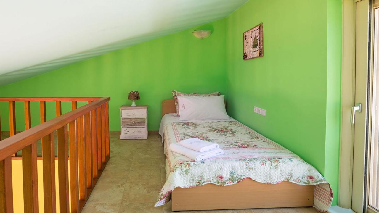 Acorn Villa *