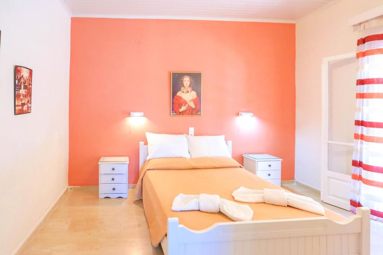 Amalia * Agios Spyridon (Corfu)