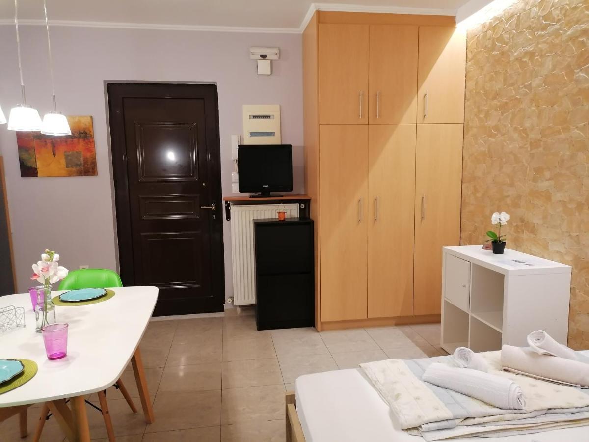 1-sea View Studio For 2 In The Centre!